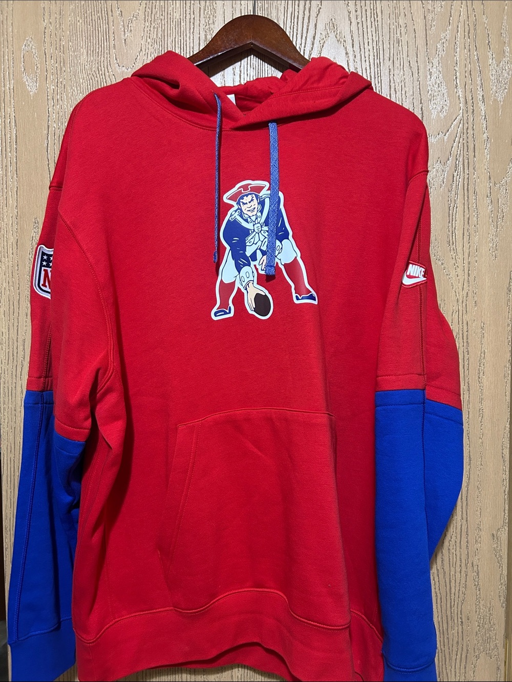 Nike Men’s Red & Blue Crewneck Hoodie with Patriots Logo